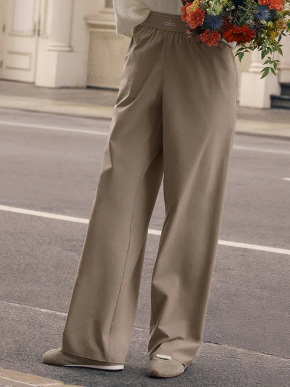 Gravel Color 👖 ALO Yoga Women's Suit Up Trouser ，NWT|Regular 🤗